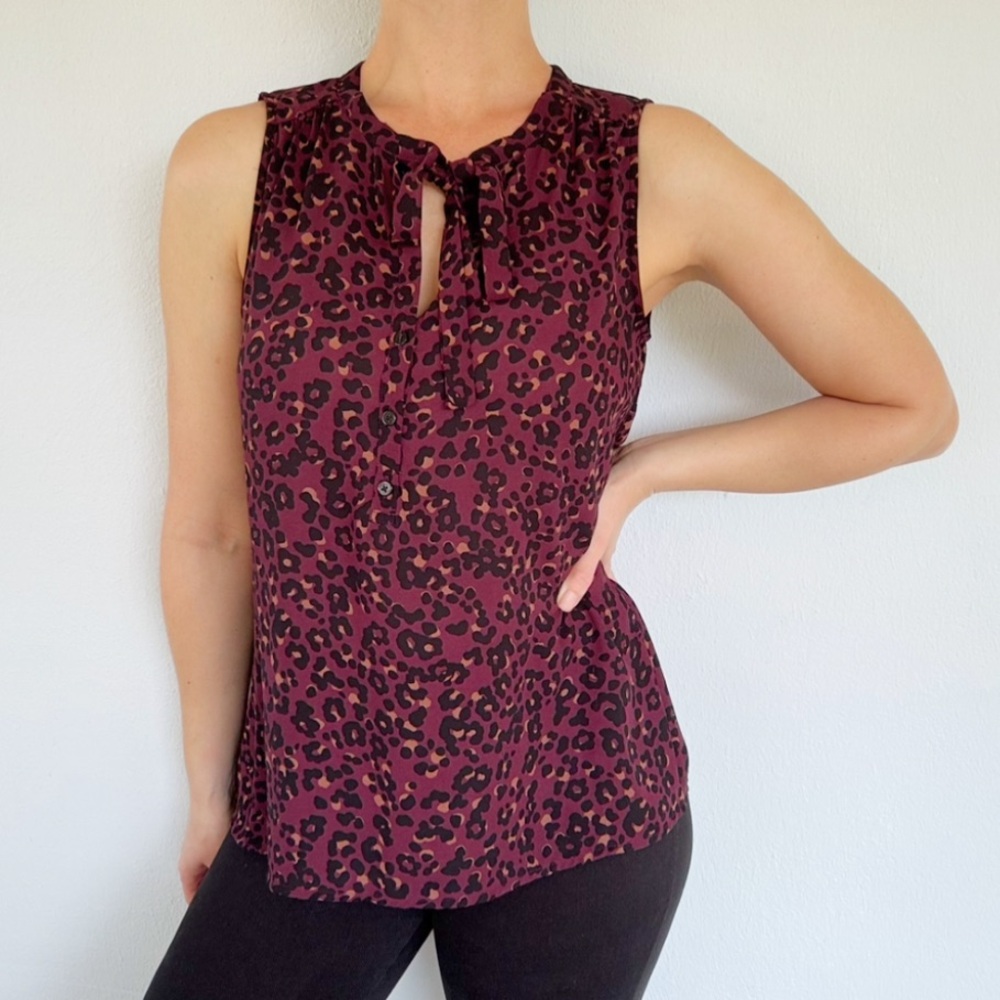Ann Taylor LOFT maroon leopard print sleeveless tie neck blouse medium petite
